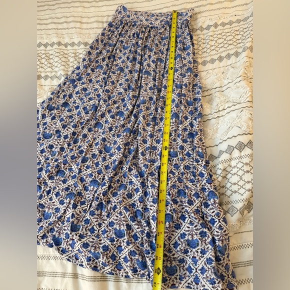 Nicole Miller Floral Maxi Skirt size XS pockets! - Picture 2 of 6